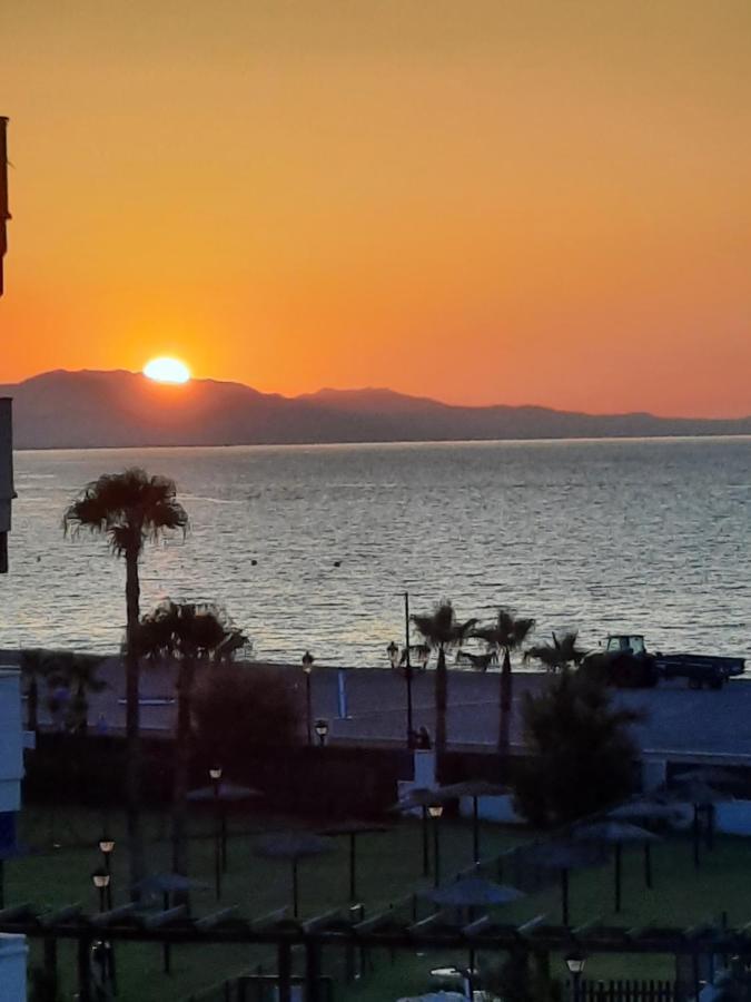 Noria 2, Pied Dans Le Sable, Magnifique Vue Mer, Piscine, Garage, Climatisation San Luis de Sabinillas Zewnętrze zdjęcie
